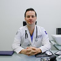 Dr. Guillermo Viesca Ramírez